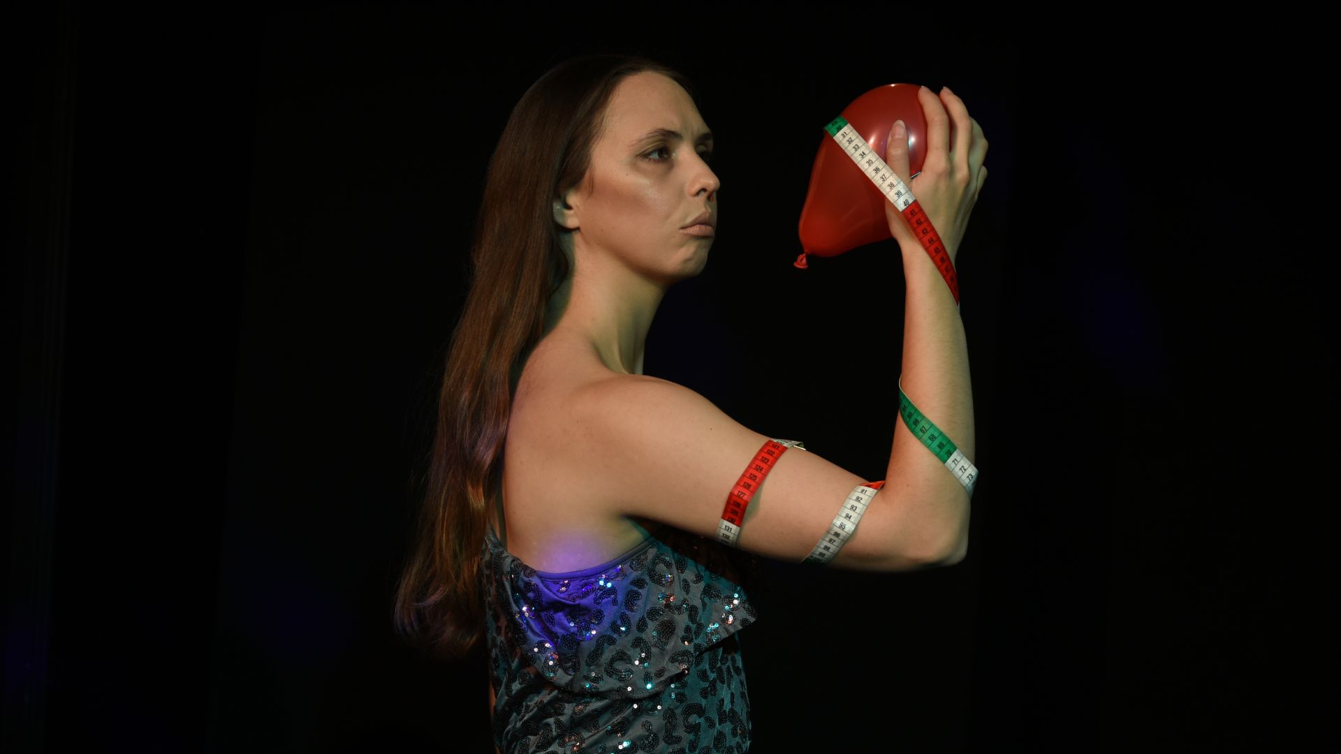 “Så enkelt gå du ner 10 kg!” (teaterföreställning om att överleva anorexia, med Teater Elin)